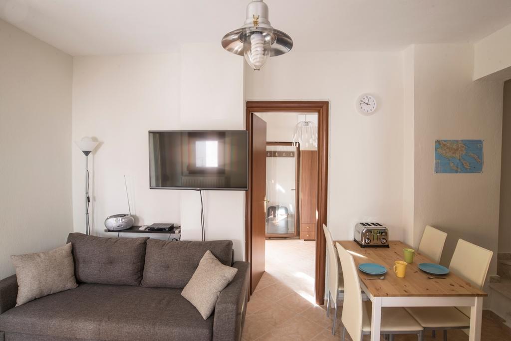 Bouganvillia Homes Nikiti  Ruang foto