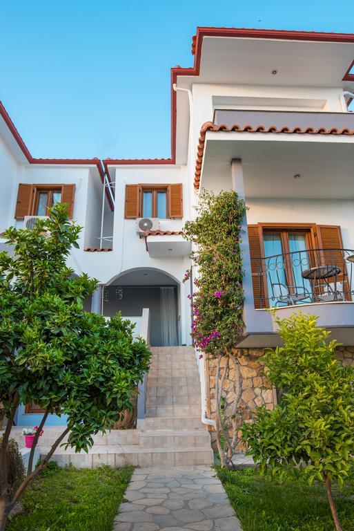 Bouganvillia Homes Nikiti  Bagian luar foto