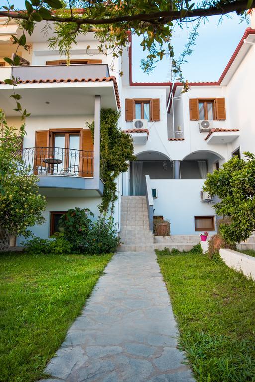 Bouganvillia Homes Nikiti  Bagian luar foto